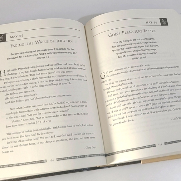 Max Lucado 365 day devotional - Picture 5 of 6